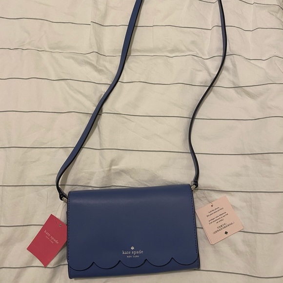 kate spade Handbags - Kate spade blue crossbody